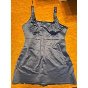 Brand New Ruby Ribbon Women's Size 32 Ultimate Cami Sleeveless Top